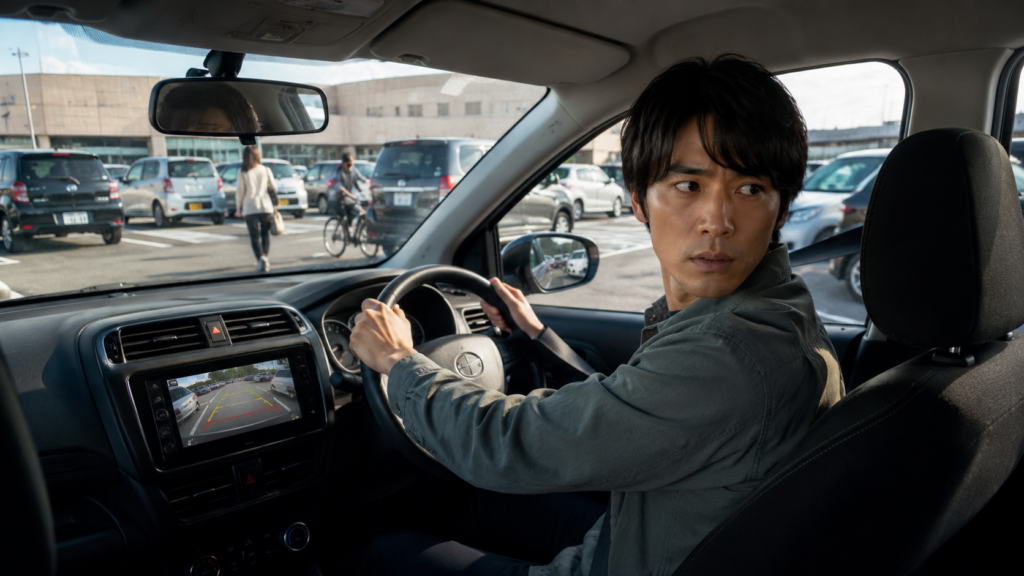 レイクタウン駐車場でバックモニターと目視を切り替える練習