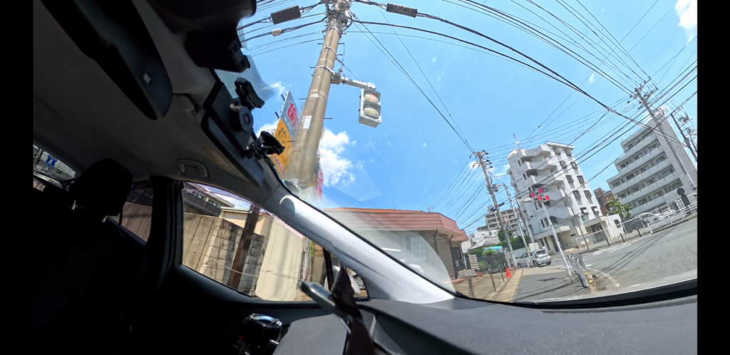 左折前に歩道側と曲がった先を確認する運転練習