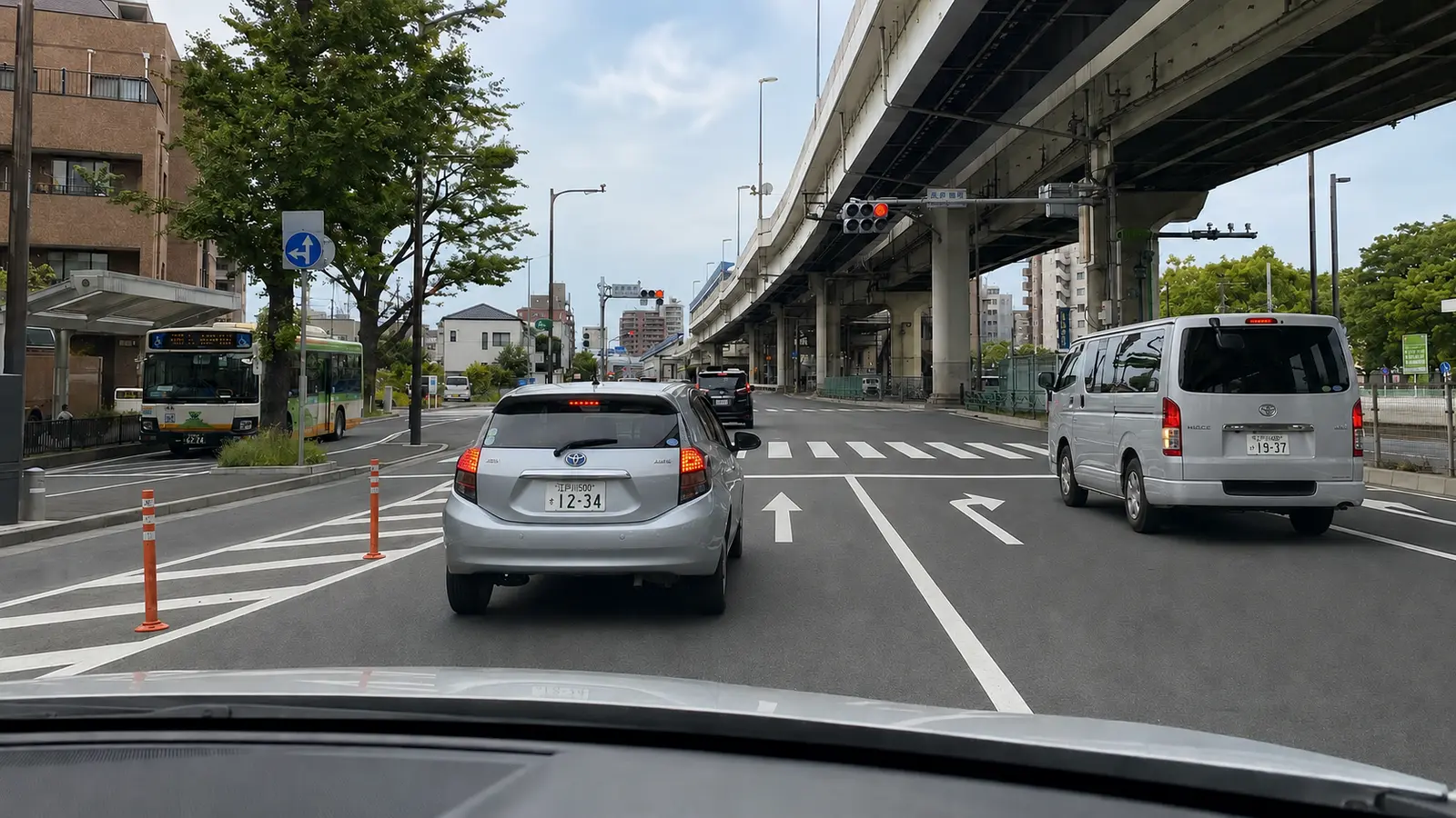 長島町交差点周辺の陸橋と側道が分かれる広い道路を描いたイラスト