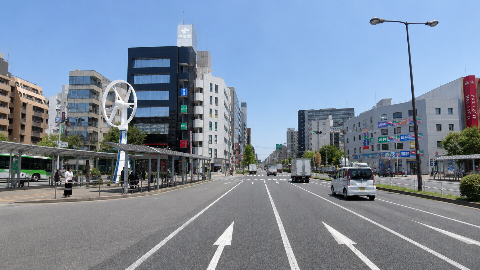 環七から国道357号へ向かう道路で車線変更を練習する様子