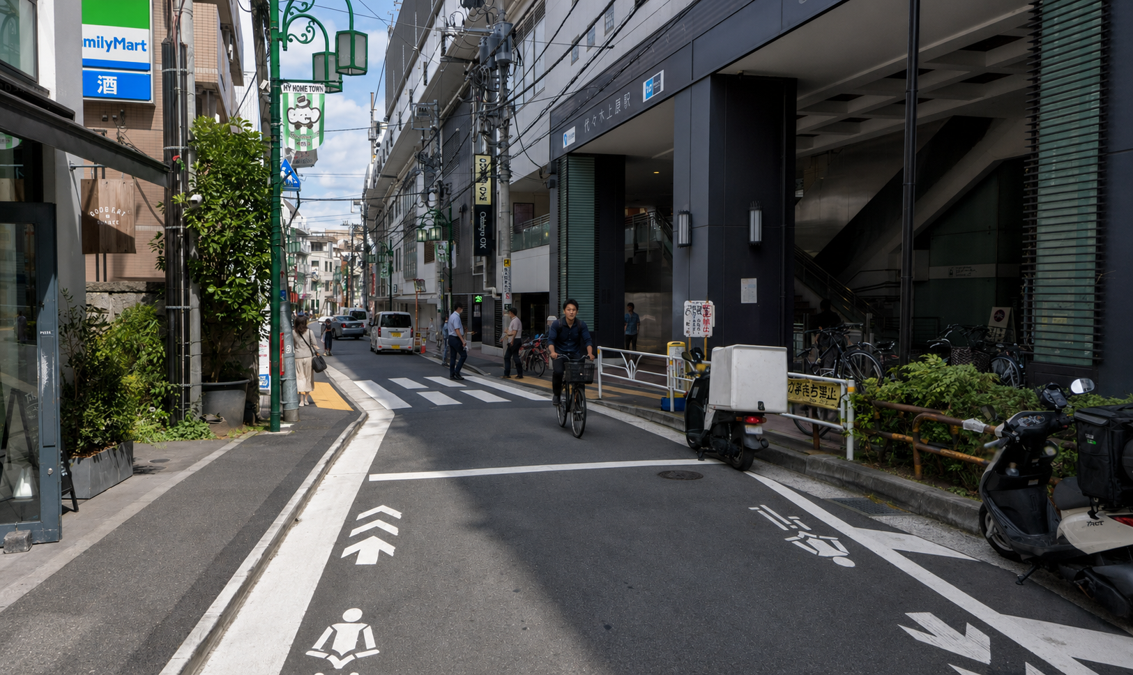 代々木上原駅前の道路状況